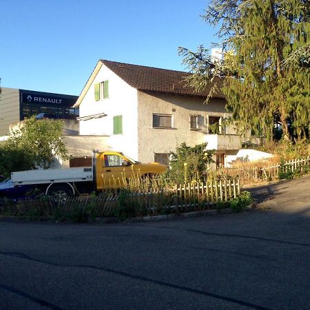 Fullinsdorf Baselhostel מראה חיצוני תמונה